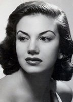 Ана Луиза Пелуффо