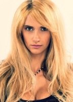 Бриа Робертс