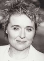 Синеад Кьюсак