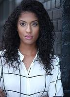 Алексис Николь Смит