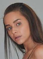 Анук Самуэль