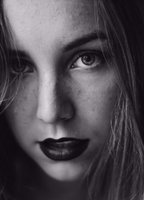 Камилла Стейдж