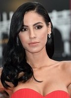 Джулия Де Леллис