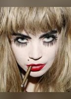 Друг Изы Мортаг