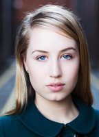 Иззи Стивенс