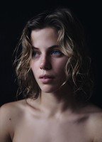 Джастина Бустос