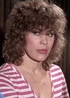 Иоланда Соларес