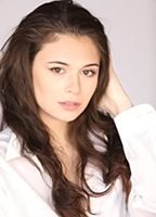 Николь Мейнс