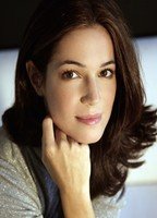 Паула Невес