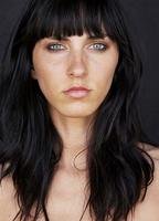 Стефани Мур