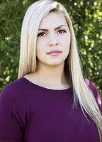 Стефани Таун