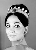 Тереза Стратас