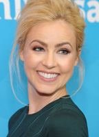 Аманда Шулл