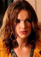 Элизабет Хенстридж