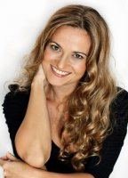 Эстер Пумар