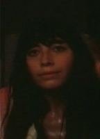 Джемма Льюис