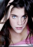 Джулия Молху