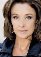 Лаура Кобар