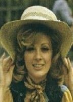 Мэгги Бартон