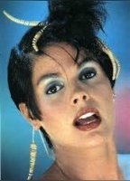 Моник Эванс