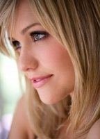 Миа Малкова