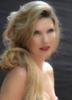 Мелисса Мур)