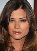 Пейтон Лист)