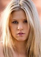 Алый Красный