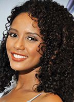 Таис Араужо