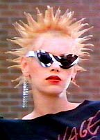 Кэролин Данн