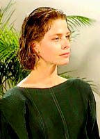 Коринна Кирххофф