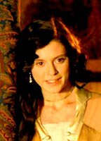 Эмилия Фокс