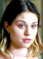 Эмили Декенн