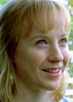 Холли Льюис