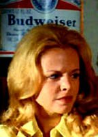 Джоан Макколл