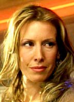 Джулия Хорват