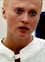 Мэгги Макоми