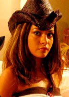 Николь Комендат