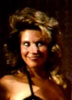 Вики Дарнелл