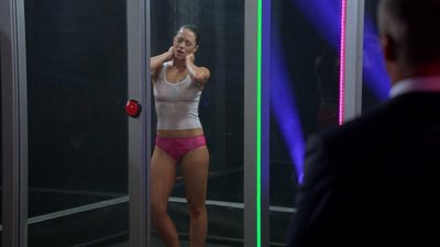 Сара Армстронг