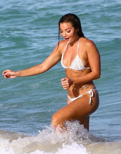 Эрика Костелл