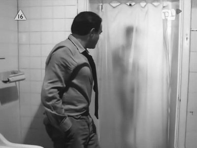 Нела Обарска