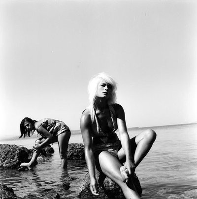 Зета Апостолу