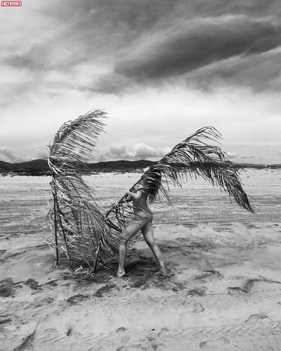 Ива Буркертова