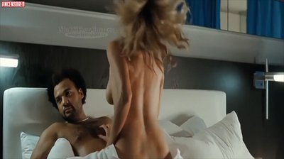 Стефани Обри