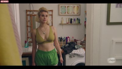 Элизабет Казановас