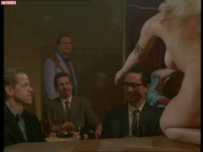 Вики Мэтьюс