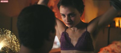 Лена Урзендовски