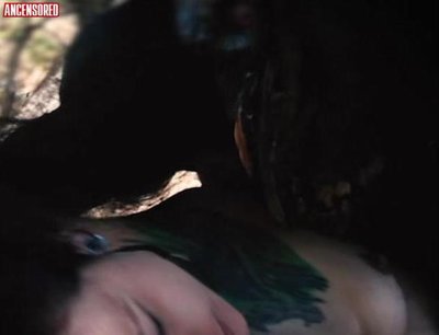 Николь Доум