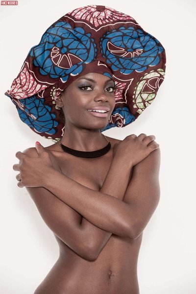 Наяра Хустино